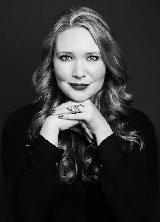 Sarah j. Maas